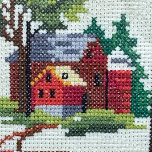 Vintage Framed Cross Stitch Country House or Red Barn in Solid Oak Wood Frame - Picture 4 of 12